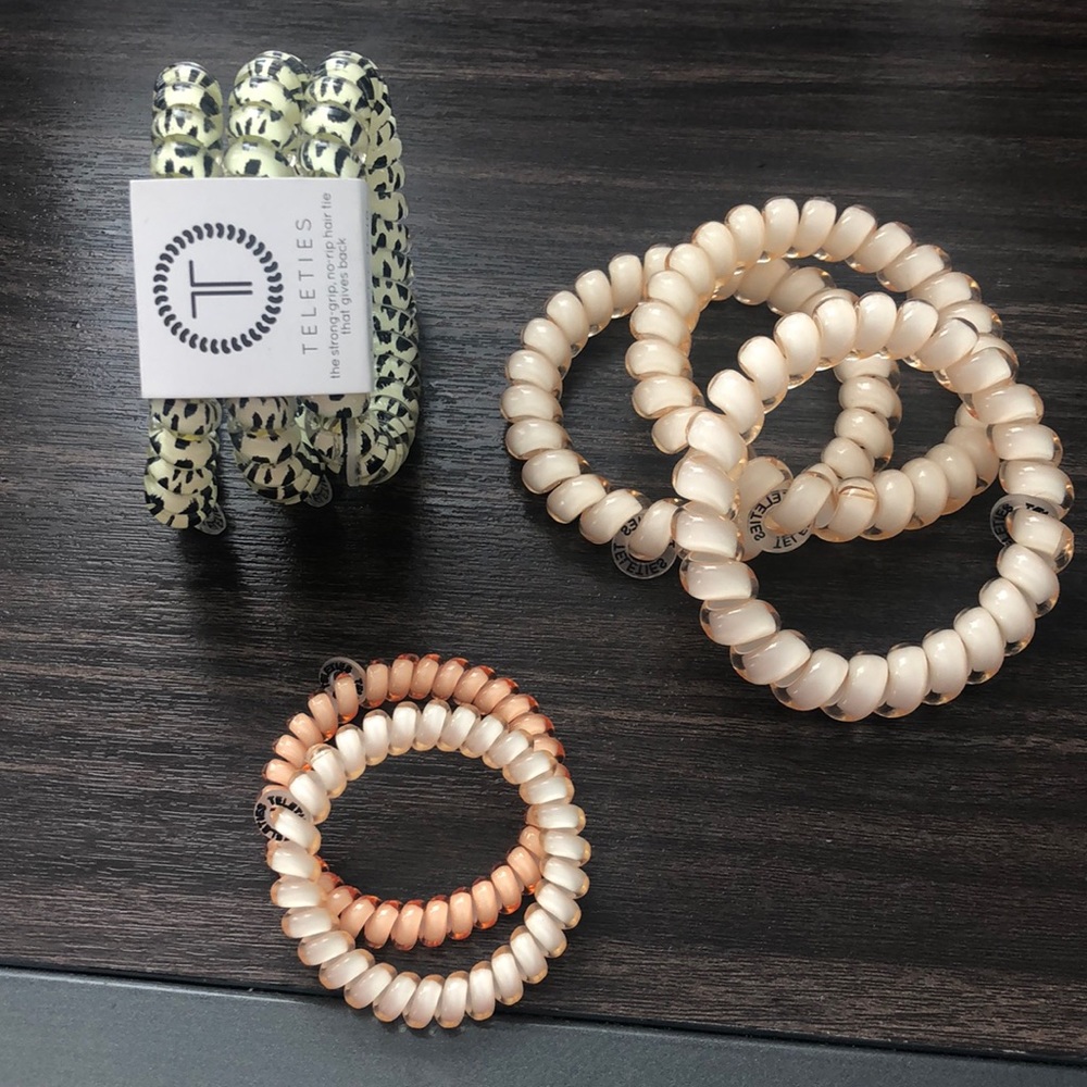 8 Rubber Hair Bands - NEVER USED